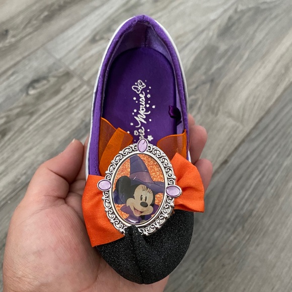Minnie Mouse Witch Costume Heels- Disney Shoes - Picture 6 of 9